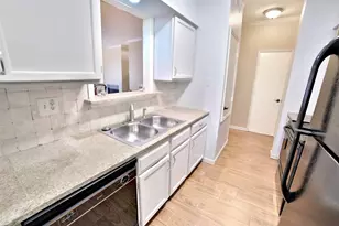 486 S Wilcrest Dr, Houston, TX 77042 - Photo 23
