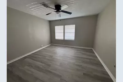 1729 1st Avenue N, Texas City, TX 77590 - Photo 9