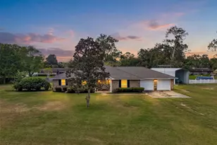 1112 Knox Ln, Wharton, TX 77488 - Photo 1