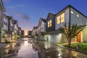 7702 Sky Dweller Dr, Houston, TX 77055 - Photo 35