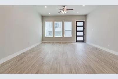 7705 Rainbow Close Lane, Houston, TX 77055 - Photo 3