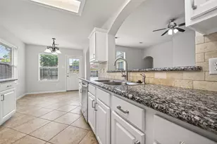4915 Lochman Ln, Pearland, TX 77584 - Photo 11