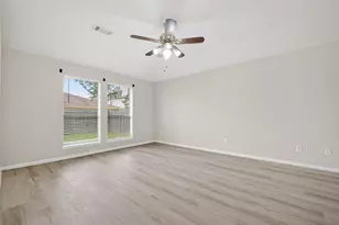 4915 Lochman Ln, Pearland, TX 77584 - Photo 17