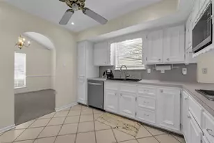 8043 Zimmermann Dr, Houston, TX 77088 - Photo 27