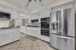 8043 Zimmermann Dr, Houston, TX 77088 - Photo 25