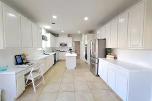 12014 Natural Bridges Ln, Sugar Land, TX 77498 - Photo 9