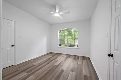 55 Terraglen Dr, The Woodlands, TX 77382 - Photo 21
