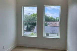 1004 E 32nd St, Houston, TX 77022 - Photo 33