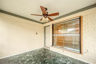 9318 Benning Dr, Houston, TX 77031 - Photo 43