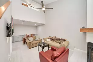 9447 Pagewood Ln, Houston, TX 77063 - Photo 1