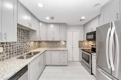9447 Pagewood Lane #9447, Houston, TX 77063 - Photo 9