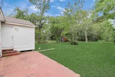 602 Bluebonnet Drive, La Marque, TX 77568 - Photo 9