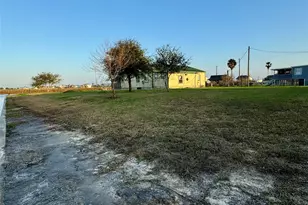 4621 County Rd 459B, Freeport, TX 77541 - Photo 15