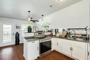 1106 Treaty Dr, Surfside Beach, TX 77541 - Photo 21
