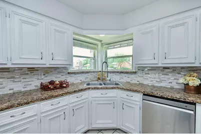 7219 Rancho Mission Drive, Houston, TX 77083 - Photo 9