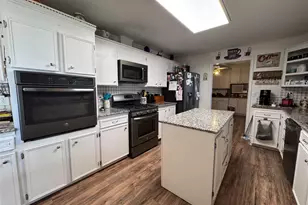309 N Marsh Dr, Livingston, TX 77351 - Photo 7