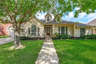 311 Oak Hollow Dr, League City, TX 77573 - Photo 1