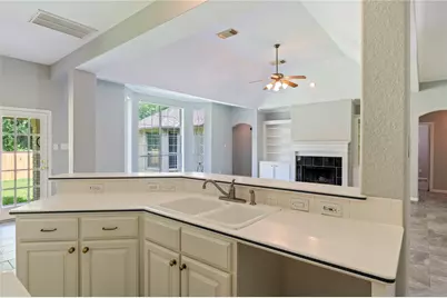 311 Oak Hollow Drive, League City, TX 77573 - Photo 15
