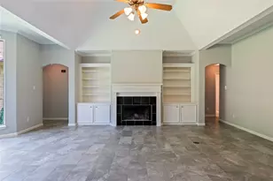 311 Oak Hollow Dr, League City, TX 77573 - Photo 9