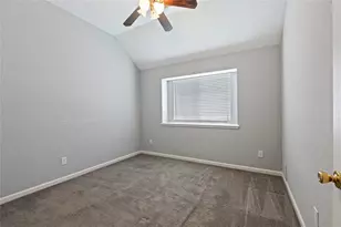 311 Oak Hollow Dr, League City, TX 77573 - Photo 31