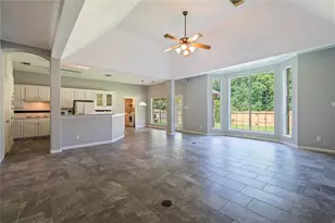 311 Oak Hollow Dr, League City, TX 77573 - Photo 11