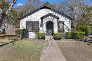 723 E Pecan St, La Grange, TX 78945 - Photo 1