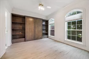 2506 Van Buren St, Houston, TX 77006 - Photo 17