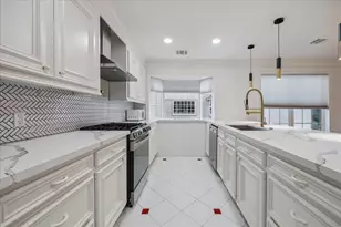 2506 Van Buren St, Houston, TX 77006 - Photo 15