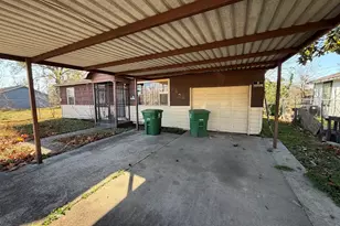 7526 S Hall St, Houston, TX 77028 - Photo 1