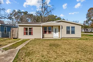 1002 Orange St, La Marque, TX 77568 - Photo 1