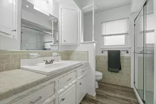 1718 Droxford Dr, Houston, TX 77008 - Photo 29