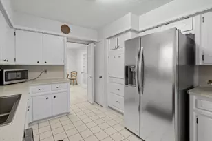 1718 Droxford Dr, Houston, TX 77008 - Photo 13