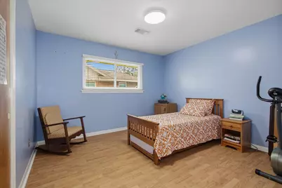 1718 Droxford Drive, Houston, TX 77008 - Photo 27