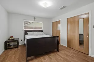 1718 Droxford Dr, Houston, TX 77008 - Photo 33