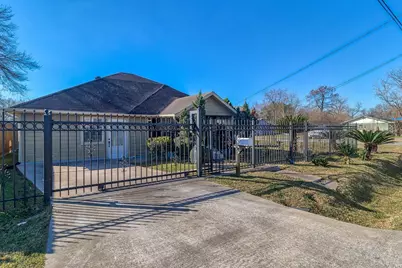 8004 Mendez Street, Houston, TX 77029 - Photo 15