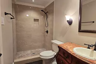 11550 Chimney Rock Rd, Houston, TX 77035 - Photo 11