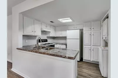 1208 N Logan Street, Texas City, TX 77590 - Photo 9