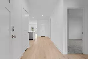 31138 Warwick Coast Ct, Fulshear, TX 77441 - Photo 3