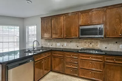 4923 Laurel Hill Court, Sugar Land, TX 77478 - Photo 9