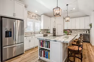 4006 Elissa Ct, Galveston, TX 77554 - Photo 9