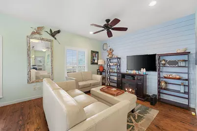 13027 Buccaneer Parkway Parkway, Freeport, TX 77541 - Photo 9