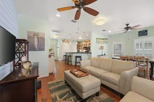 13027 Buccaneer Parkway Pkwy, Freeport, TX 77541 - Photo 11