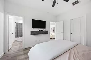 8614 Peachtree St, Houston, TX 77016 - Photo 5
