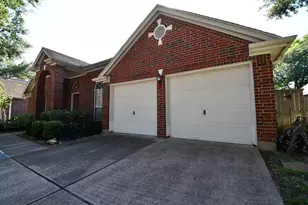 1215 Wood Haven Ct, Sugar Land, TX 77479 - Photo 3