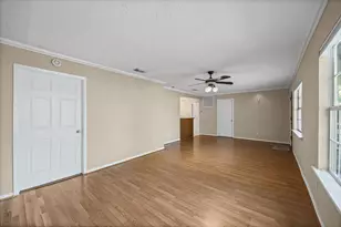 10705 Fairview Dr, Conroe, TX 77385 - Photo 5