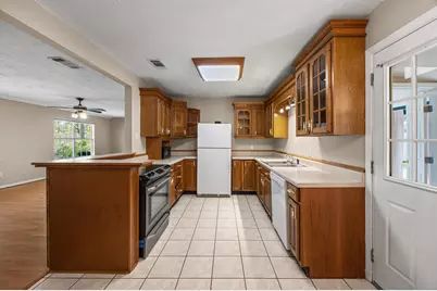 10705 Fairview Drive, Conroe, TX 77385 - Photo 13