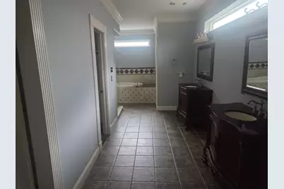 7811 Shelburne Circle, Spring, TX 77379 - Photo 9