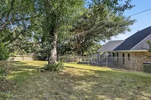 1307 Allison St, Brenham, TX 77833 - Photo 31