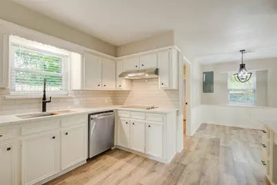 222 Ridgewood Drive, Oak Ridge North, TX 77386 - Photo 15