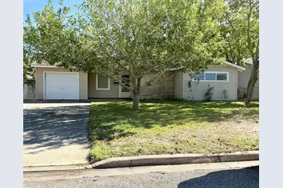 216 Burnet Street, Port Lavaca, TX 77979 - Photo 1